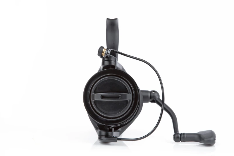 Kołowrotek SONIK XTRACTOR BLACK 6000